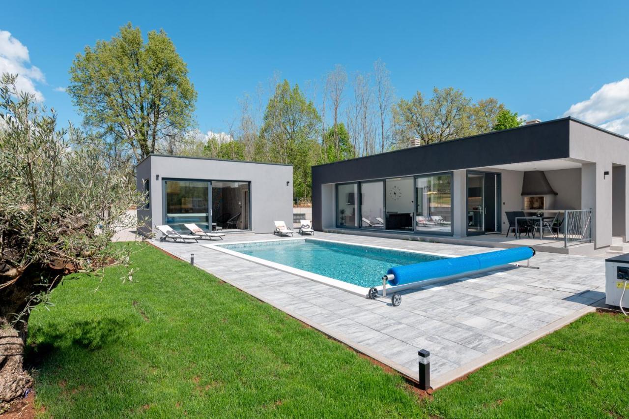 Green Luxury II With Heated Pool, Jacuzzi & Sauna Ruzici  Luaran gambar
