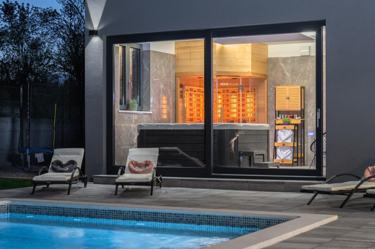 Green Luxury II With Heated Pool, Jacuzzi & Sauna Ruzici  Luaran gambar
