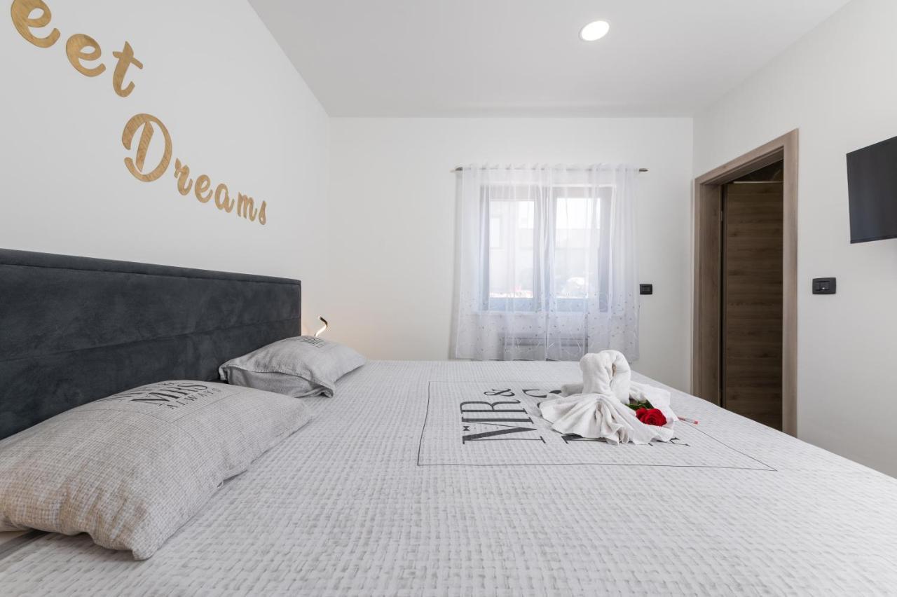 Green Luxury II With Heated Pool, Jacuzzi & Sauna Ruzici  Luaran gambar